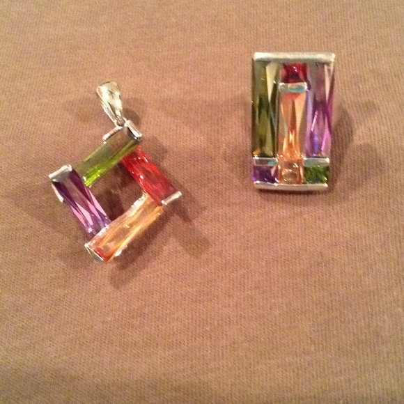 Costume jewelry - Picture 3 of 6